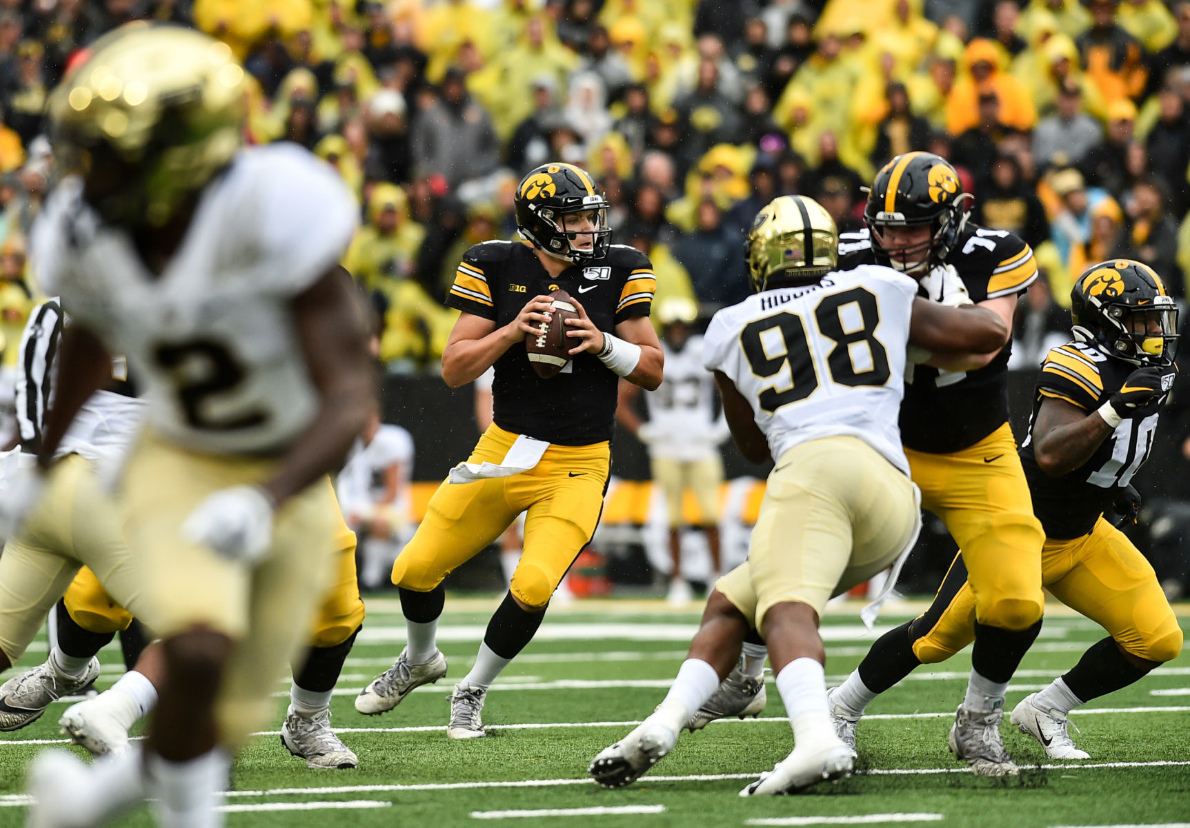 101919-qct-spt-purdue-ia-foot-063a.jpg